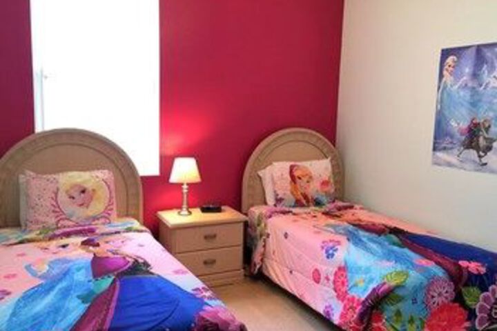 Room 6 of 15