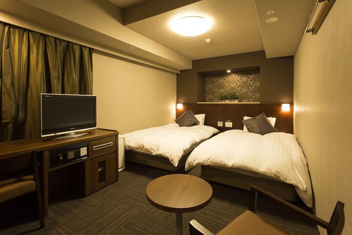 Room 12 of 53