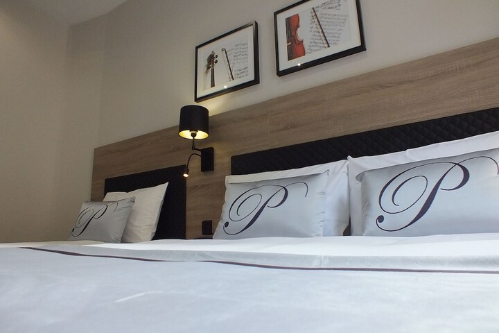 Room 10 of 58