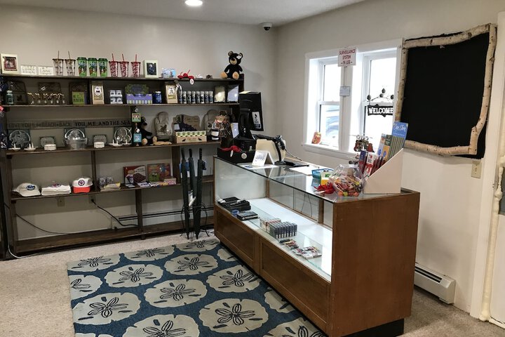 Gift Shop 84 of 104