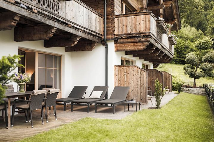 Hotel Exterior 157 of 159