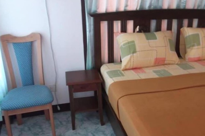 Room 6 of 31