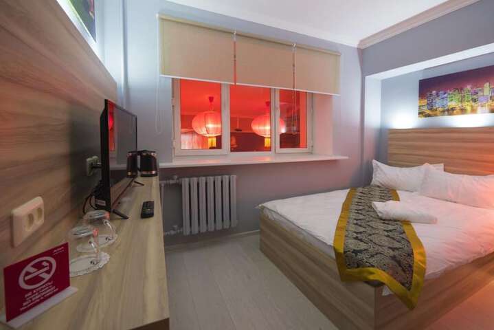Room 9 of 25