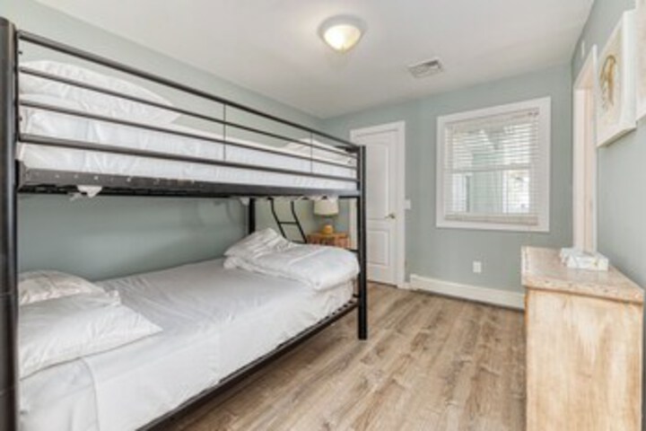 Room 139 of 384