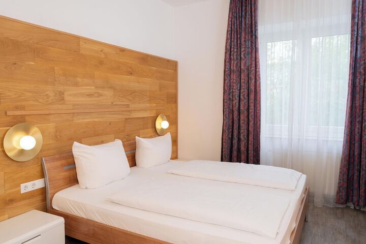 Room 9 of 20