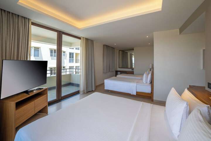 Room 14 of 30