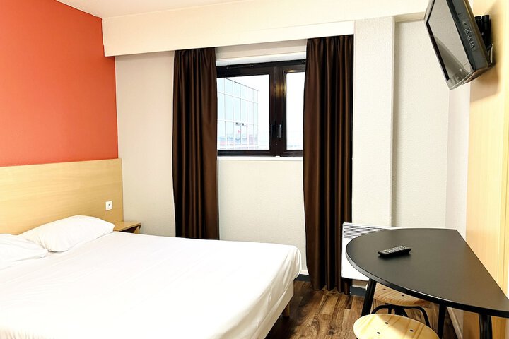 Room 7 of 55