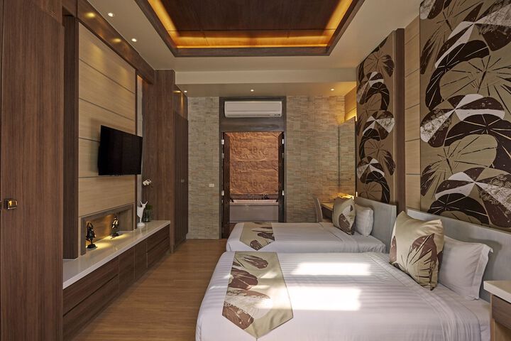 Room 28 of 95