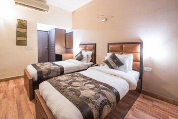 Room 20 of 31