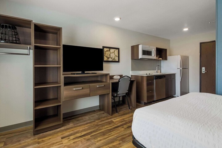 Room 17 of 29