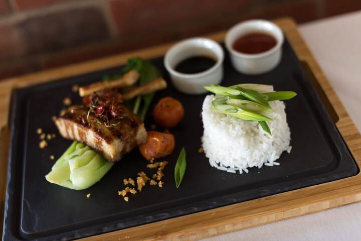 Dining 36 of 60