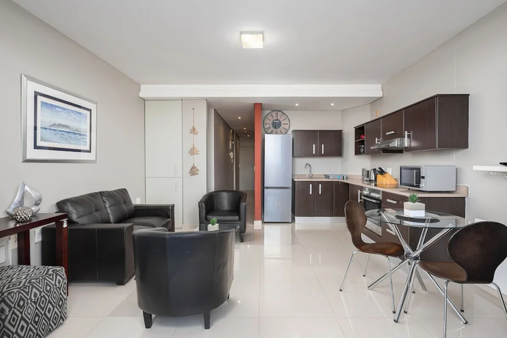 Room 10 of 20