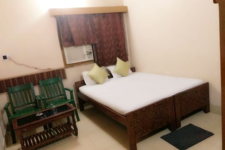Room 3 of 21