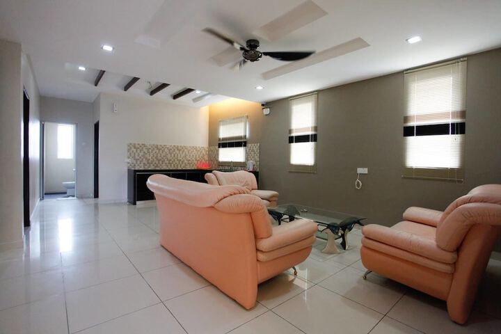 Room 19 of 33