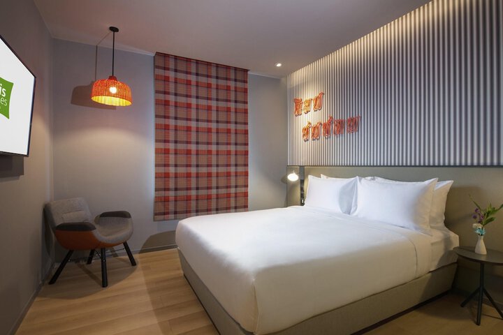 Room 12 of 54
