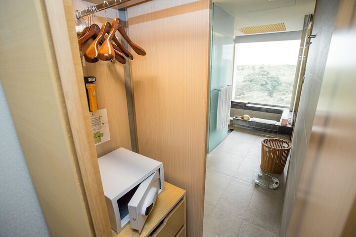 Room 106 of 145