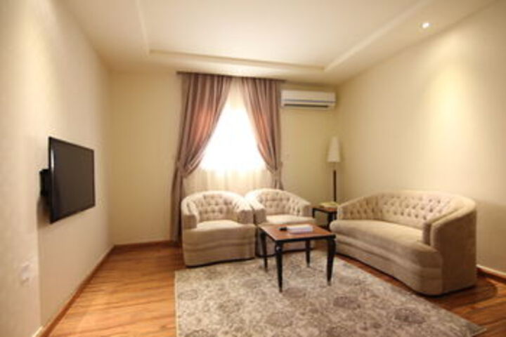 Room 15 of 19