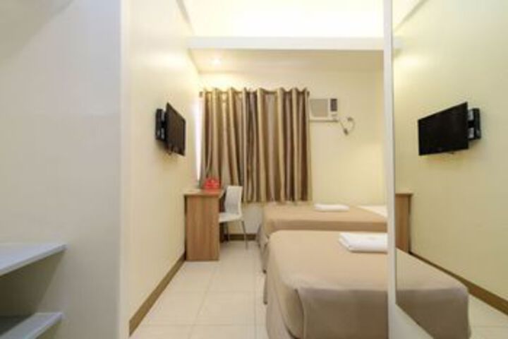 Room 17 of 21
