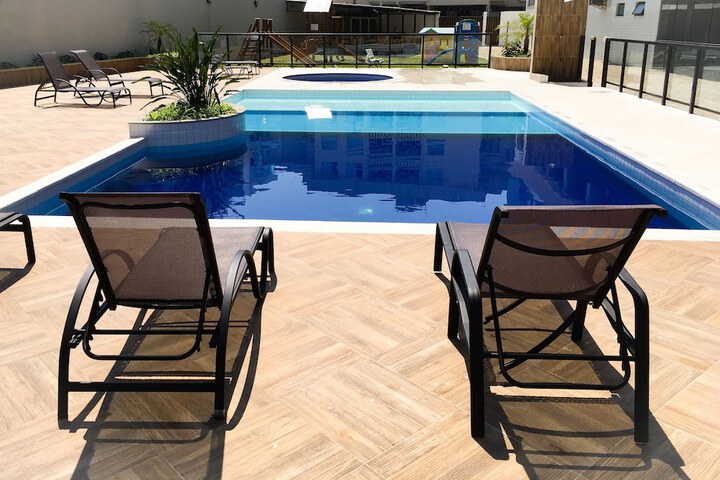 Pools & Facilities