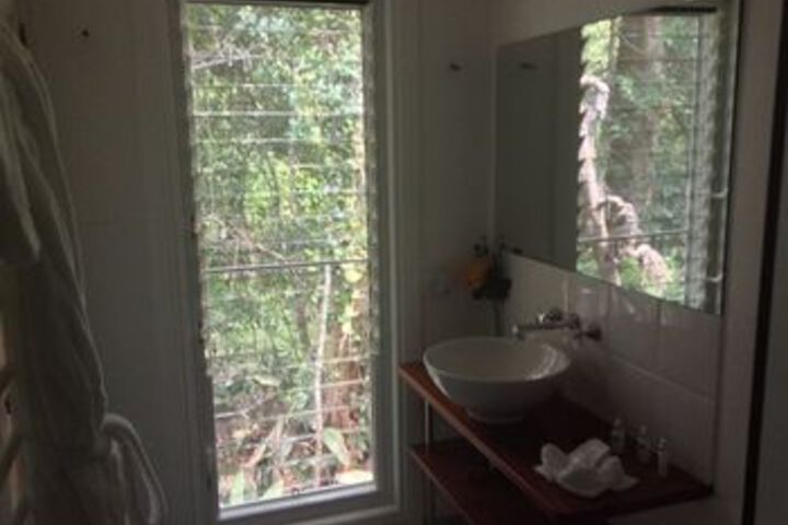 Room 7 of 75