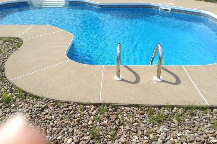 Pool 2 of 10