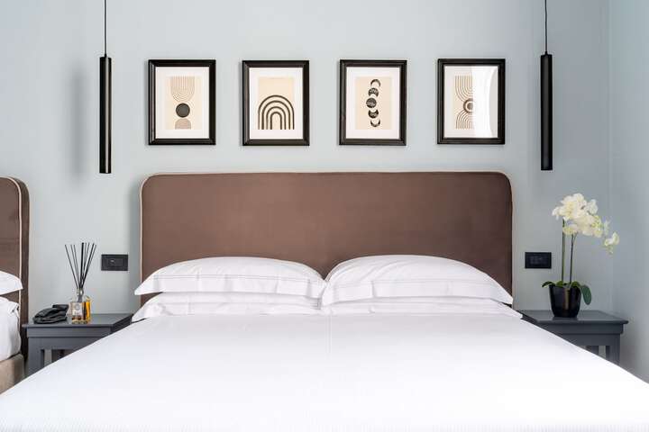 Room 15 of 76