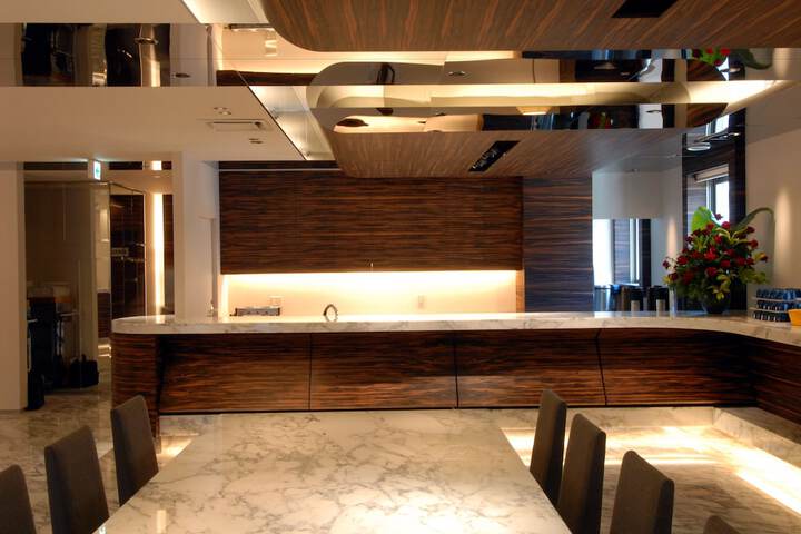 Entrance & Lobby