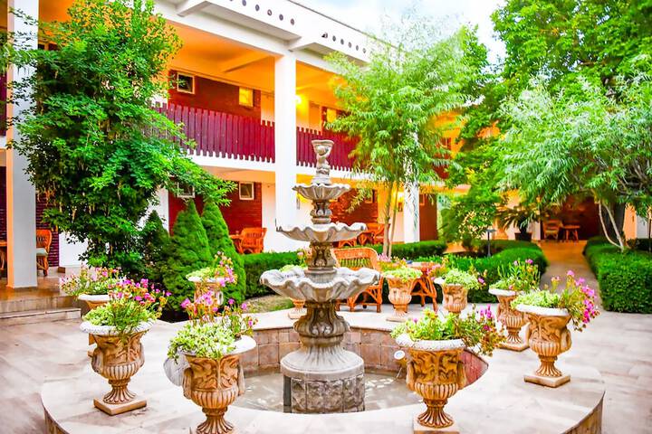 Hotel Exterior 44 of 56