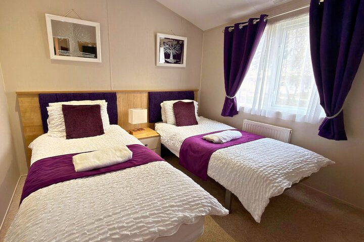 Room 4 of 23