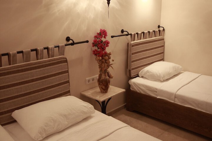 Room 8 of 31