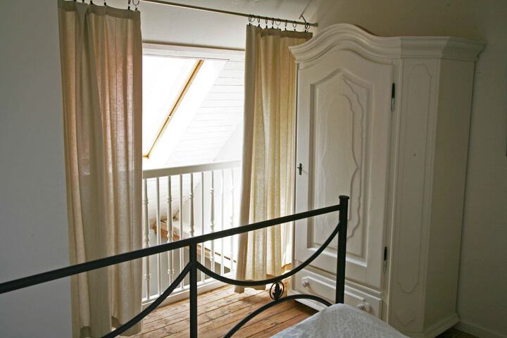 Room 14 of 189