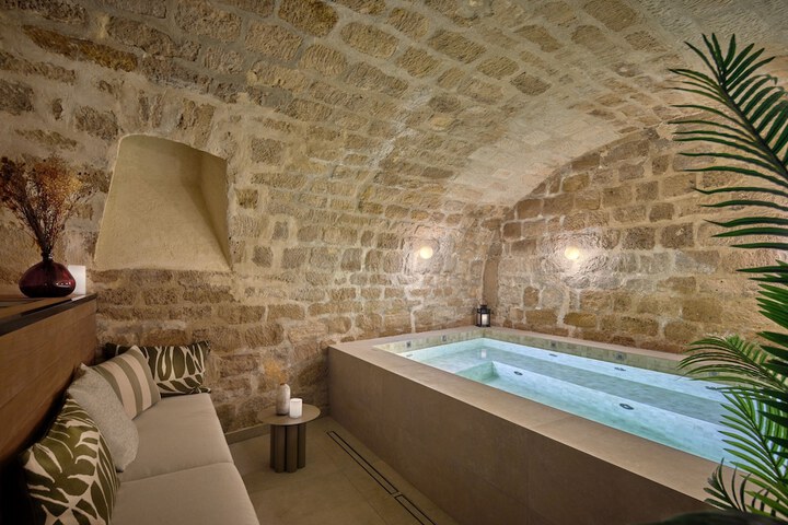 Spa 41 of 72