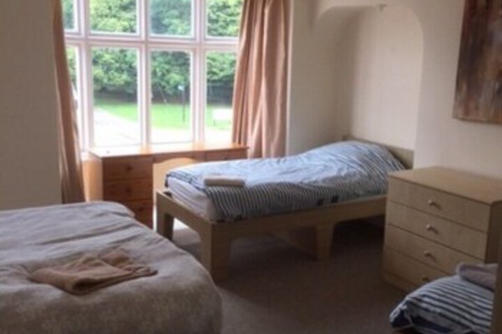 Room 14 of 30