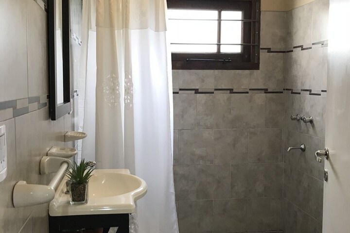 Room 25 of 33