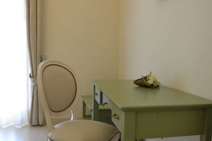 Room amenity