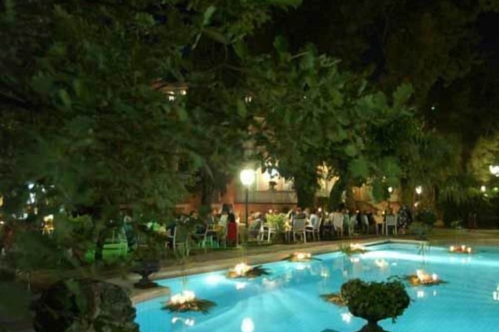 Pool Hotel