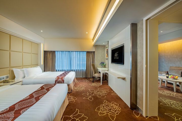 Room 7 of 37