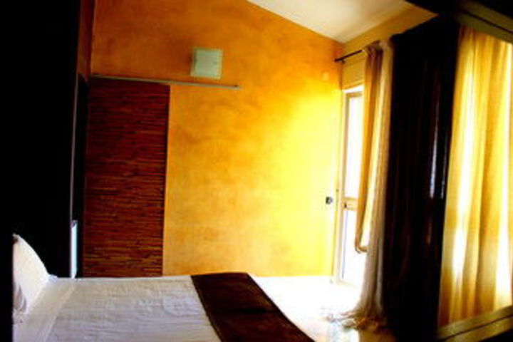 Room 112 of 191
