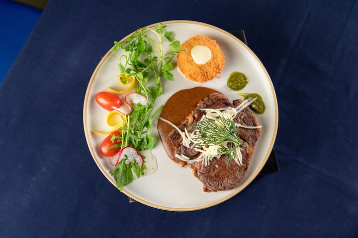 Dining 79 of 147