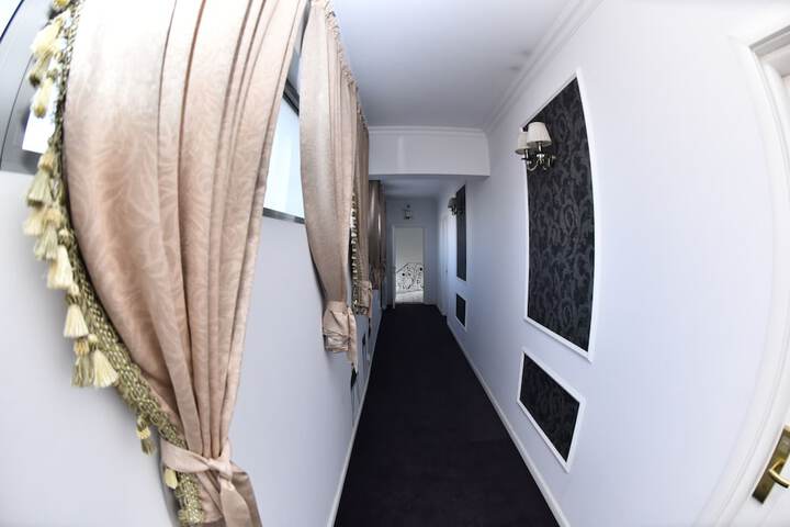 Ballroom/Hall 63 of 66