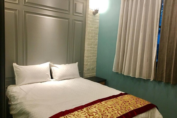 Room 11 of 45
