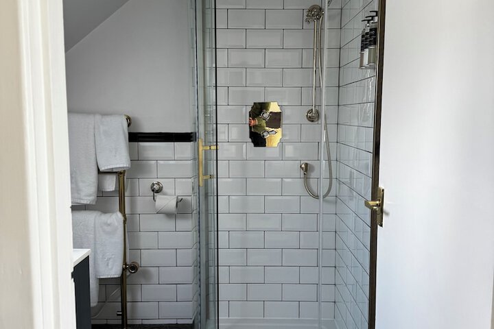 Room 15 of 59