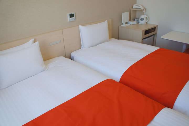 Room 17 of 96