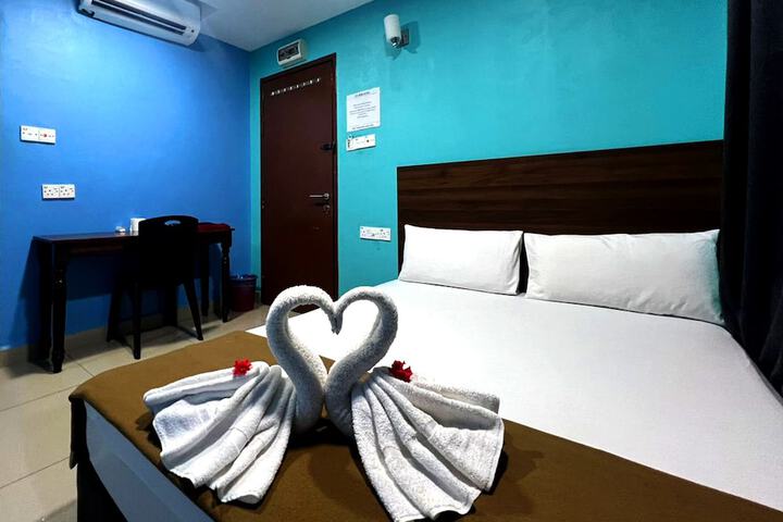 Room 16 of 30