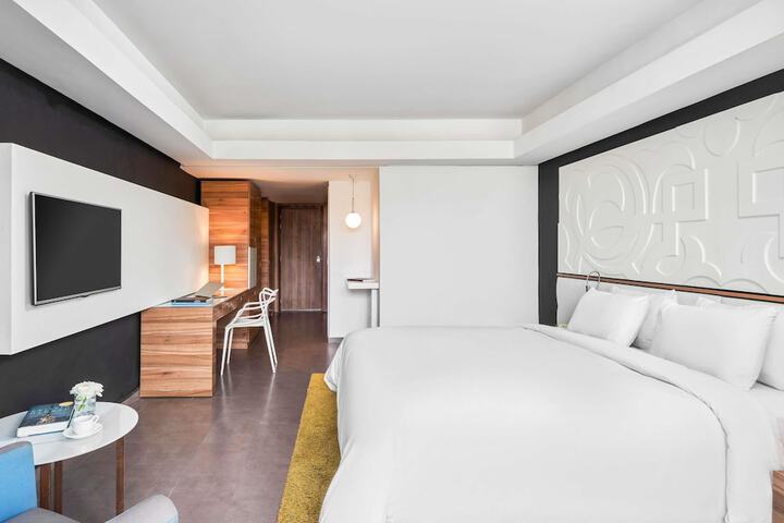 Room 12 of 222