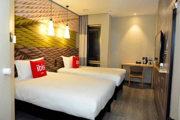 Room 29 of 46
