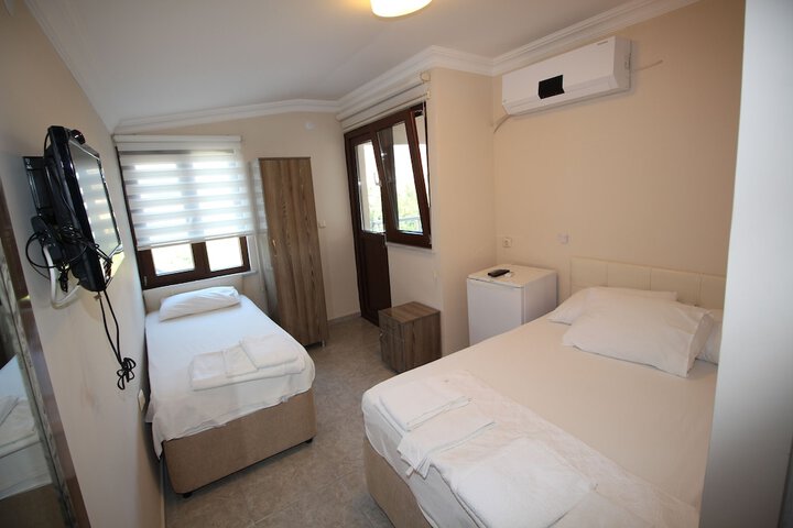 Room 7 of 26