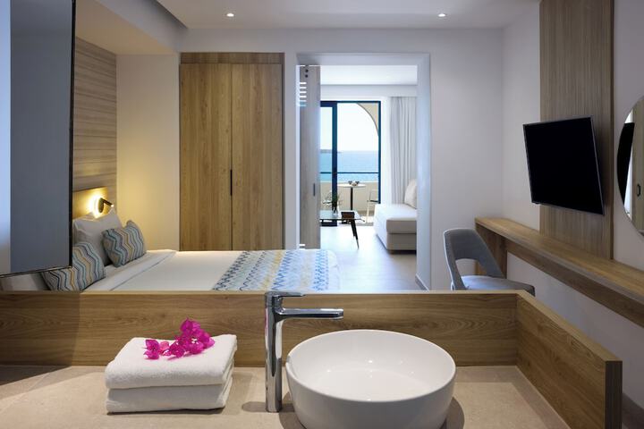Room 3 of 19
