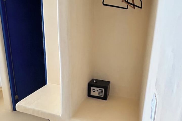 Room 132 of 321
