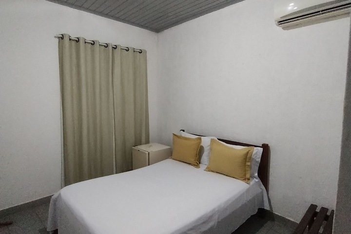 Room 8 of 37